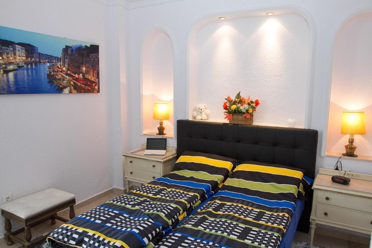 Carihuela Apartment Торемолинос Екстериор снимка