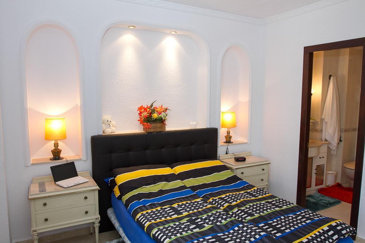 Carihuela Apartment Торемолинос Екстериор снимка