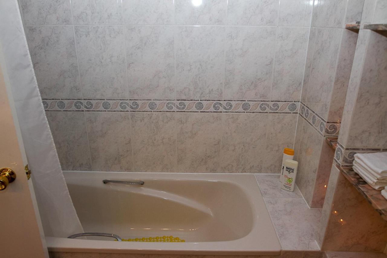 Carihuela Apartment Торемолинос Екстериор снимка